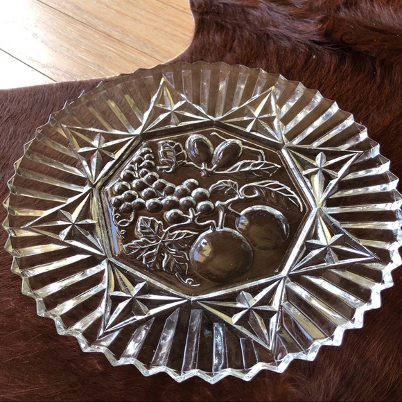 💥3/$15-Vintage Glass Embossed Serving Plate - Picture 2 of 7